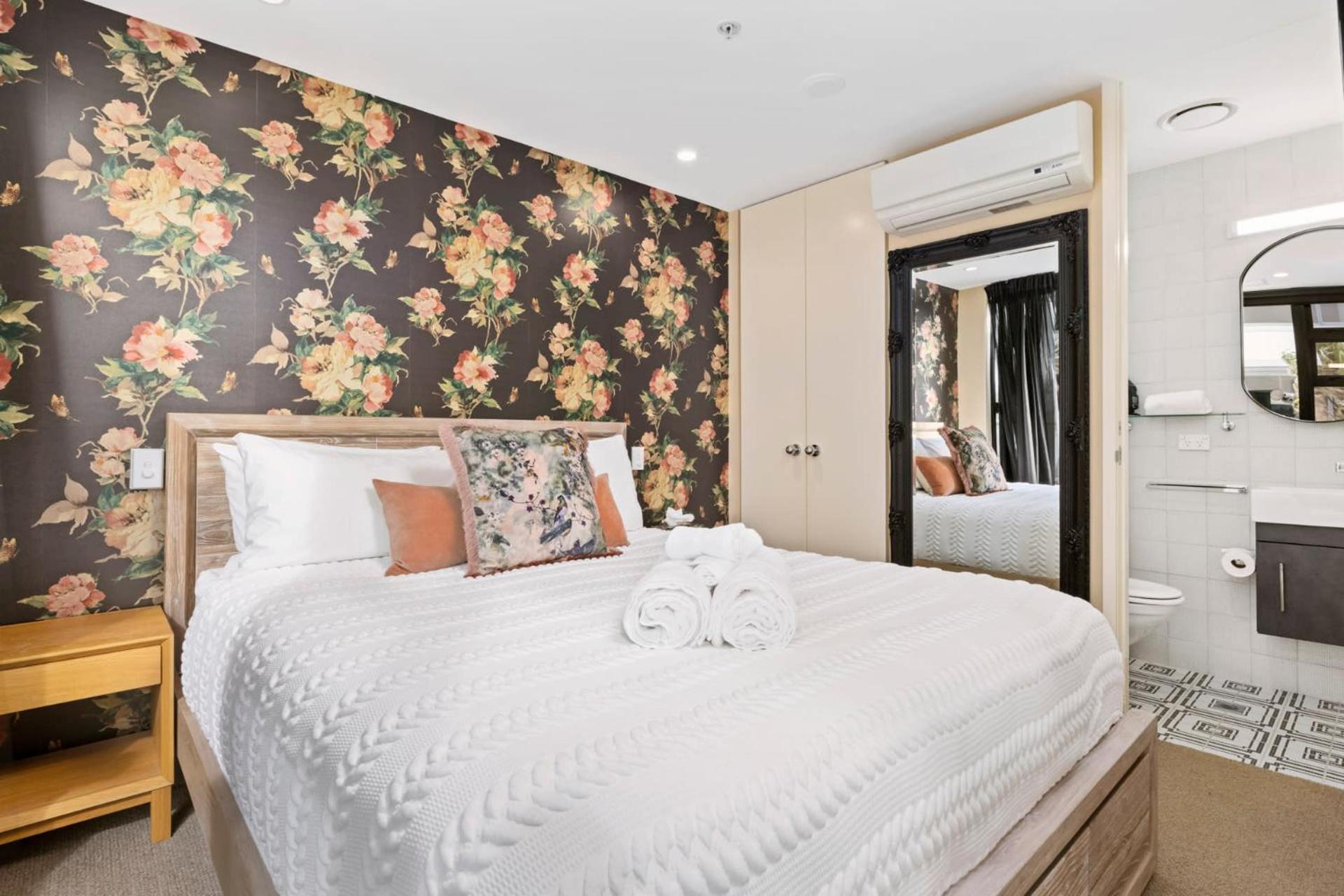 Marvelous Downtown Apartment Moments From Main Beach With Heated Pool, Gym And Parking Маунт-Маунгани Экстерьер фото